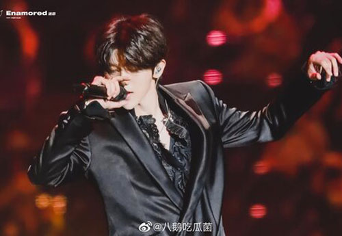 Thái Từ Khôn lại dính nghi vấn phẫu thuật thẩm mỹ vì chiếc cằm như lưỡi cày