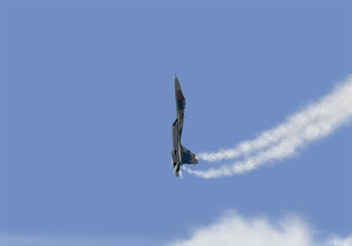 Su-35 dễ dàng đánh bại JAS-39 bởi động tác Pugachev's Cobra?