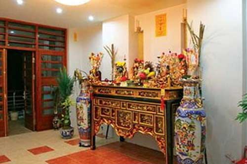 Gia đình bạn mà đặt ban thờ vị trí này hãy đổi ngay kẻo gia đình ngày càng lụi bại