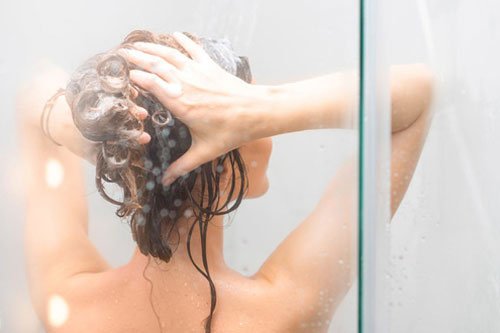 Tranh cãi tắm nước ấm hay nước lạnh tốt hơn? Câu trả lời khiến nhiều người 'ngã ngửa'