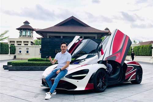 Rời hội chơi siêu xe, Cường Đô La lâu lâu lại khoe ảnh ngồi giữa dàn “xế hộp” bạc tỷ cho đỡ nhớ