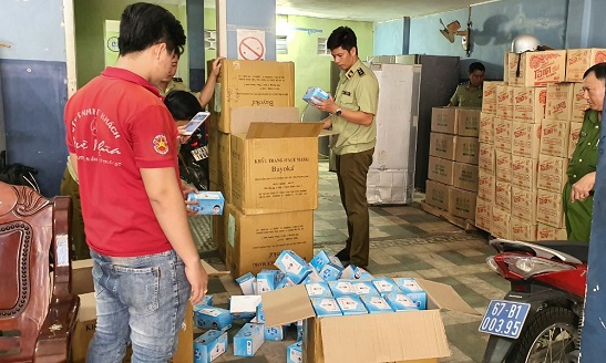 Phát hiện số lượng lớn khẩu trang không rõ nguồn gốc tại nhiều địa phương