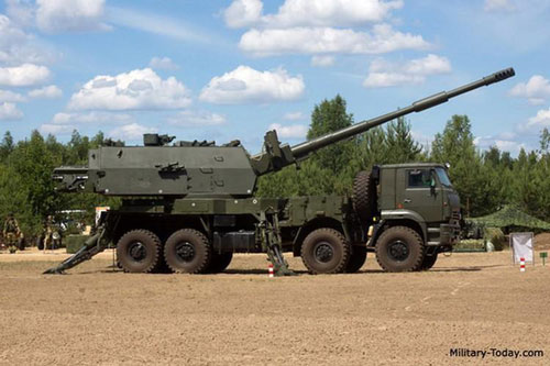 Học phương Tây, Nga ra mắt pháo tự hành bánh lốp 2S43 Malva