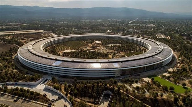 Tòa nhà "phi thuyền" Apple Park.