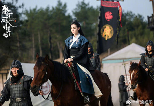 Mỹ nhân Hoa ngữ cưỡi ngựa: Người được khen thanh cao thoát tục như tiên nữ - riêng Địch Lệ Nhiệt Ba bị chê bai tơi tả, dè bỉu không thương tiếc