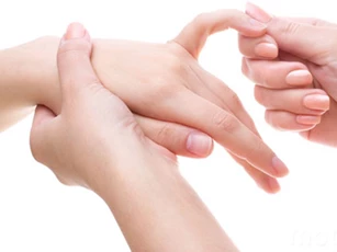 Mỗi ngày dành 1 phút làm những động tác này, thận tự thải độc, cơ thể khỏe ra trông thấy mà da dẻ lại hồng hào