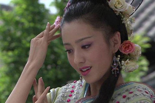 Sự thật về bí thuật làm đẹp gây vô sinh biến kỹ nữ thành hoàng hậu lẳng lơ bậc nhất