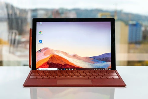 Laptop 2 trong 1 tốt nhất: Microsoft Surface Pro 7.