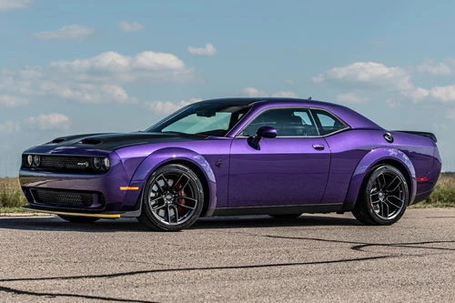 8. Dodge Challenger SRT Hellcat Redeye 2020 (giá khởi điểm: 70.595 USD).