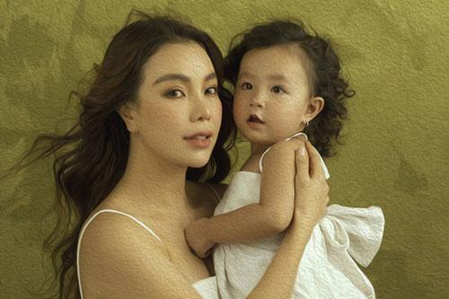 Trà Ngọc Hằng mừng con gái lên 2 tuổi