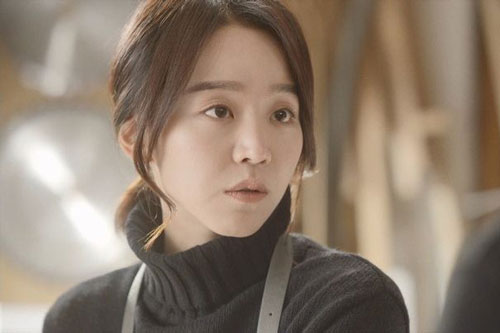 Về quê chờ sinh đã đưa tiền rồi mà mẹ chồng vẫn tính toán cả gói tăm bông, tôi tức giận đưa ra đề nghị khiến bà giận "tím mặt"