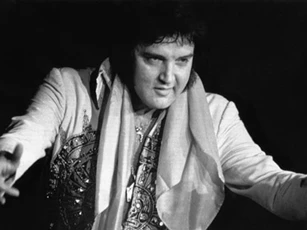 Sự thật về cái chết bi thảm của ông vua Rock & Roll Elvis Presley