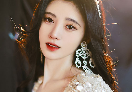 'Mỹ nữ 4.000 năm' Cúc Tịnh Y bị tố 'mắc bệnh ngôi sao'