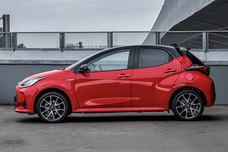 Toyota Yaris 2020 ra mắt với kiểu dáng siêu đẹp, có thêm bản động cơ hybrid