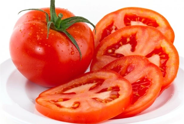 Không ăn cà chua khi đói