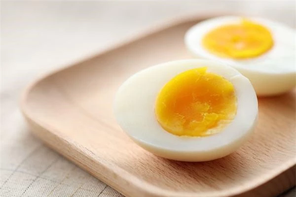 Luộc trứng rất kỵ hành động này, nhiều người không biết bảo sao ăn vào hại sức khỏe - 4