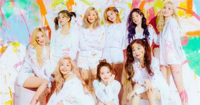 Red Velvet có xứng đáng 'ngồi chung mâm' với Twice - Black Pink? - Ảnh 2