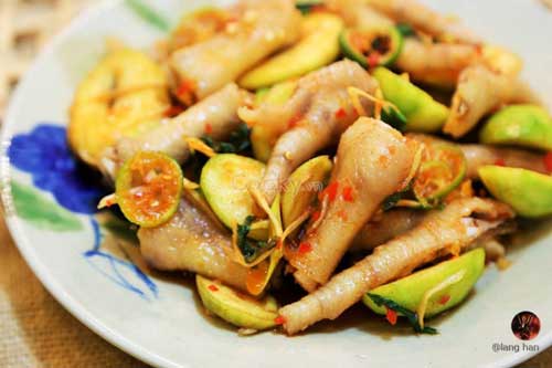 Cách làm chân gà nộm xoài xanh chua chua ngọt ngọt, ngon hết nấc