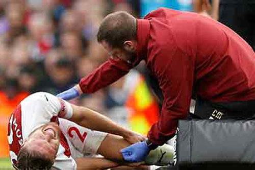 Arsenal gặp "bão" chấn thương trước trận chung kết FA Cup