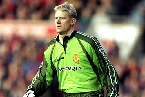 1. Peter Schmeichel (thời gian gắn bó với CLB: 1991-1999).