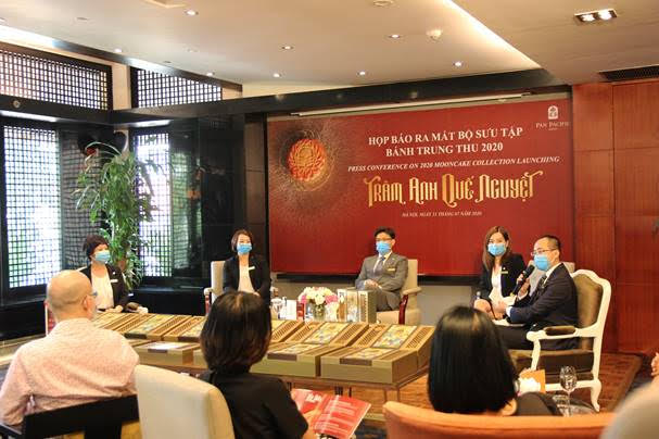 Ra mắt bộ sưu tập bánh trung thu “Trâm Anh Quế Nguyệt”