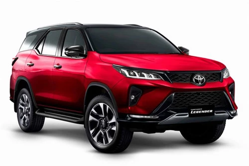 Toyota Fortuner 2020.