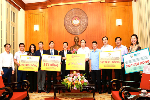 Các doanh nghiệp ủng hộ cho cuộc chiến chống COVID-19 tại miền Trung