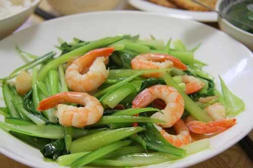 Nấu nướng kiểu này dễ khiến con bạn càng ăn càng còi, sửa ngay trước khi quá muộn