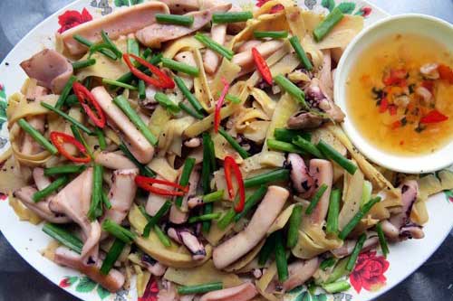 Măng xào mực tươi lạ miệng hấp dẫn cả nhà ăn hết nồi cơm