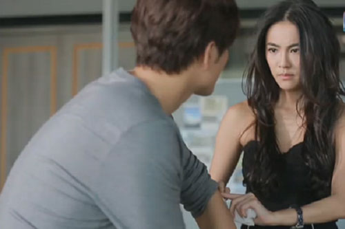 Lấy nhau đã 2 tháng mà chưa có đêm tân hôn, chỉ đến khi tôi nổi khùng lên thì vợ mới chịu nói nguyên nhân thật sự 