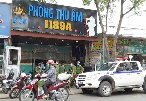 Phòng thu âm nơi công an phát hiện 28 người Trung Quốc nghi nhập cảnh trái phép vào Việt Nam.