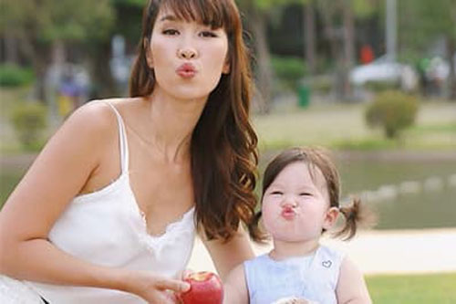 Siêu mẫu Hà Anh: 'Cha mẹ sinh con, cha mẹ sinh tính. Đừng ỷ lại ông trời'