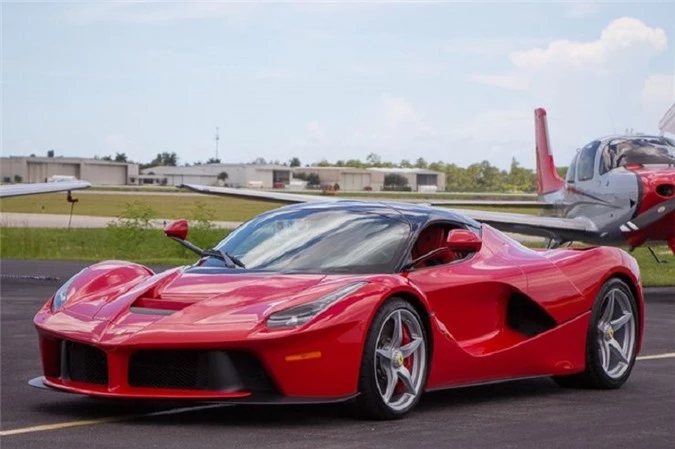 Ferrari LaFerrari.