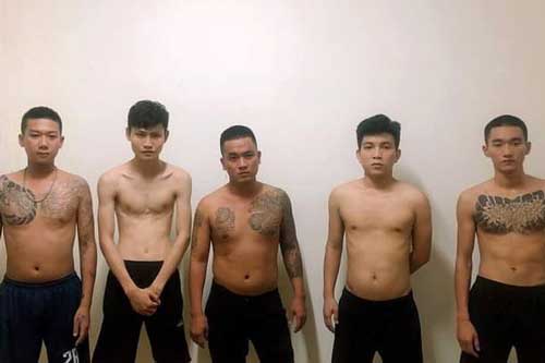 Hà Tĩnh: Mâu thuẫn trong lúc uống bia, nhóm thanh niên hỗn chiến