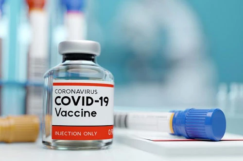 Mỹ đã bỏ ra hàng tỷ USD để đặt hàng những ứng cử viên vaccine hàng đầu. Ảnh: Scitechdaily.