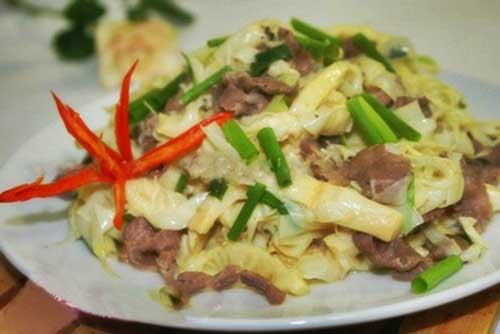 Món măng tươi xào thịt bò giòn sần sật, đậm đà ai cũng tấm tắc khen ngon