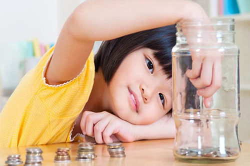 4 cách giúp cha mẹ dạy con biết trân trọng tiền bạc từ nhỏ, không hoang phí khi lớn lên