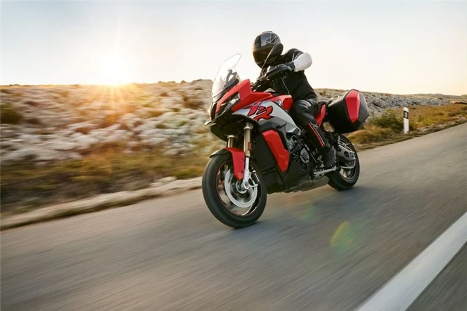 bmw s 1000 xr 2020 duoc ra mat tai an do hinh 1