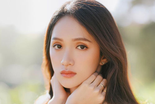 Hương Giang chia tay bạn trai kém 5 tuổi