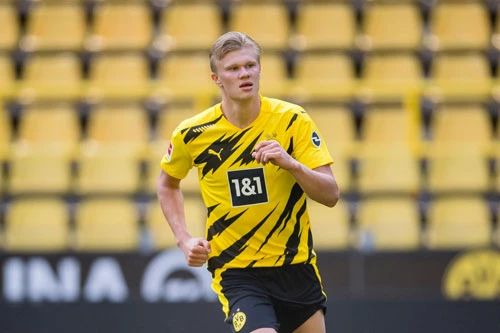 2. Erling Haaland (Borussia Dortmund, giá trị chuyển nhượng hiện nay: 64,8, mức tăng giá: 24,3 triệu bảng).