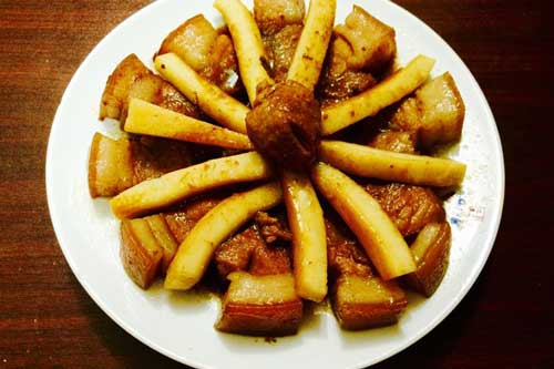 Trưa ngày mưa làm món cá om dưa, thịt kho dừa vừa gật vừa ăn