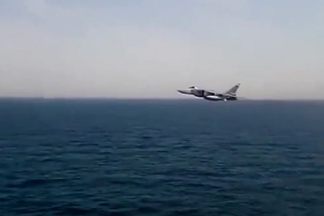 Máy bay ném bom Nga "giải tán" nhóm tàu chiến NATO ngoài khơi Crimea