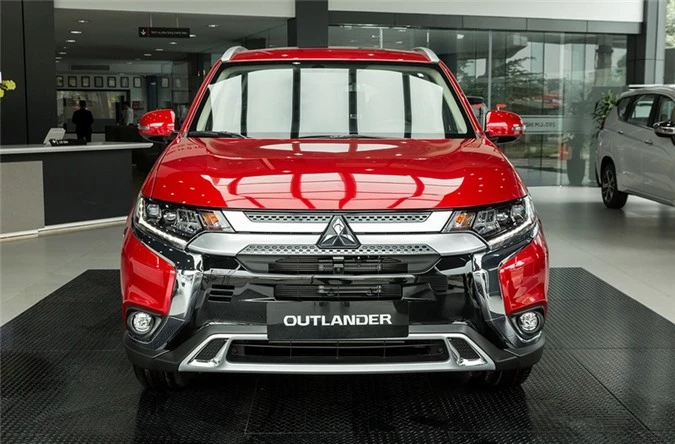 can canh mitsubishi outlander 2.4 cvt premium 2020 gia hon 1 ty dong hinh 1