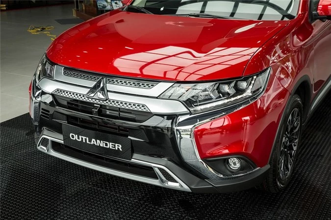 can canh mitsubishi outlander 2.4 cvt premium 2020 gia hon 1 ty dong hinh 3