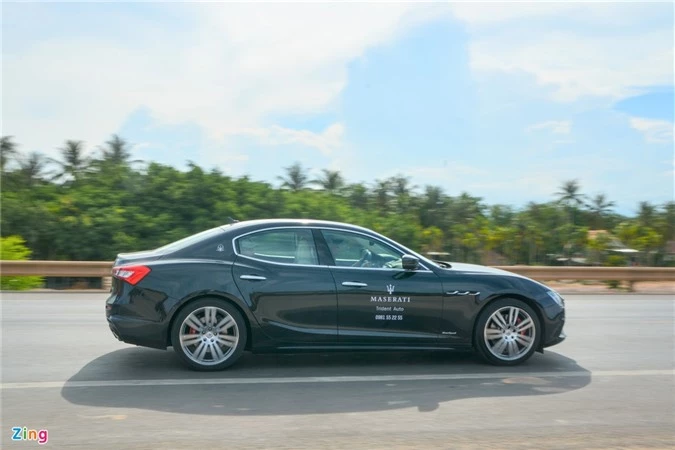 Chi tiet Maserati Ghibli o VN - sedan manh 350 ma luc, gia tu 5, 69 ty anh 4