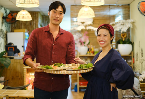 Chồng Mỹ gốc Hàn phụ Pha Lê bán ốc