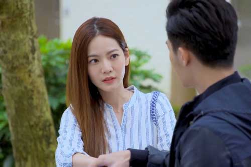 Chồng khiến vợ bẽ mặt khi mở túi quà thăm mẹ vợ ốm