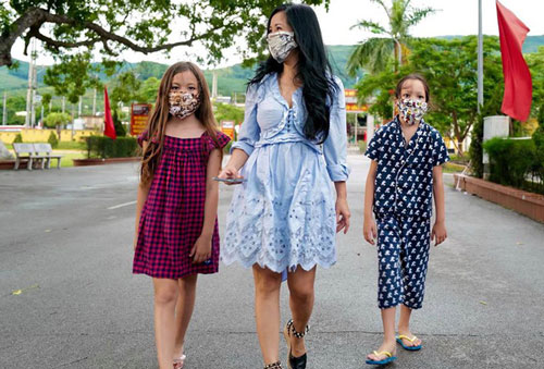 Diva Hồng Nhung: Hãy nối vòng tay lớn trong tư tưởng, chứ không cầm tay