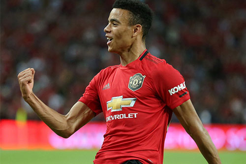 Top 10 tài năng trẻ thi đấu ấn tượng nhất châu Âu mùa giải 2019/2020: Greenwood, Sancho, Haaland góp mặt