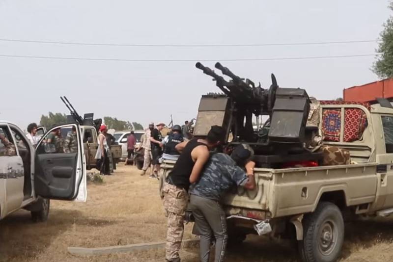 LNA cảnh báo bắn hạ mọi tàu và máy bay đi qua Libya trái phép